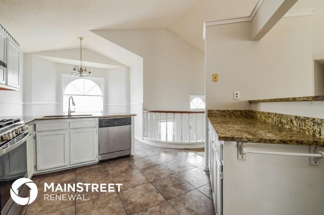 Photo - 187 King James Dr