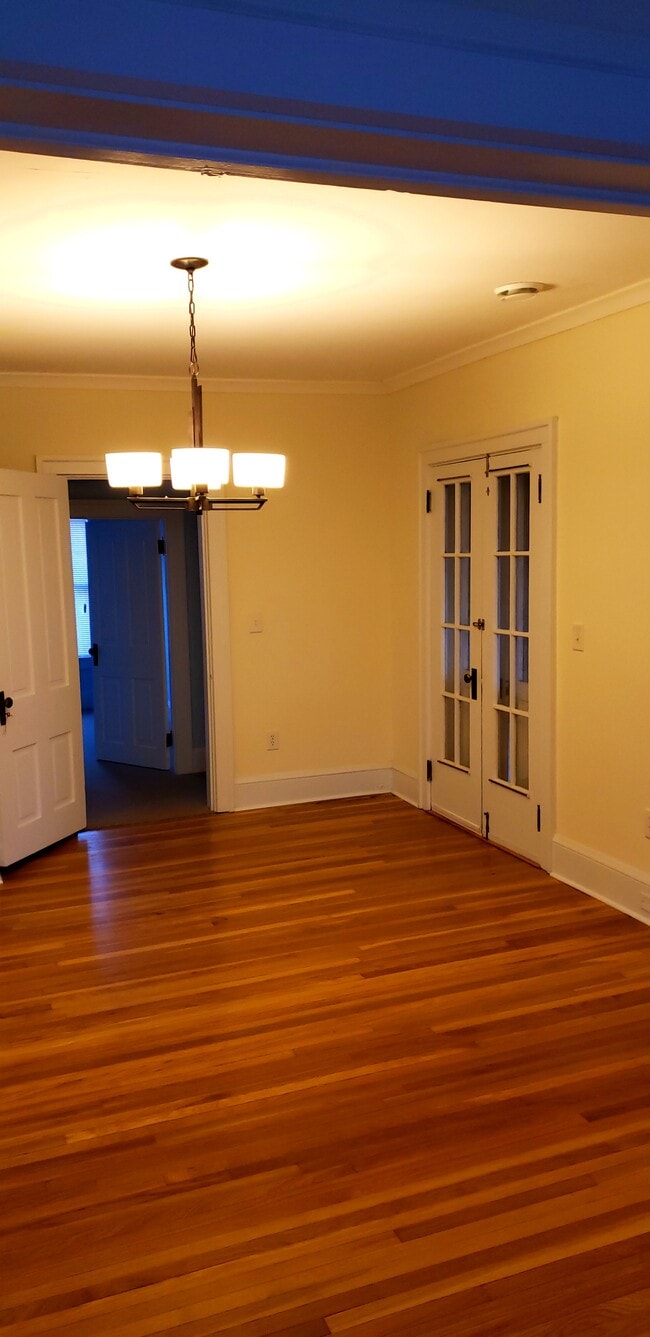 Photo - 314 w clinton st