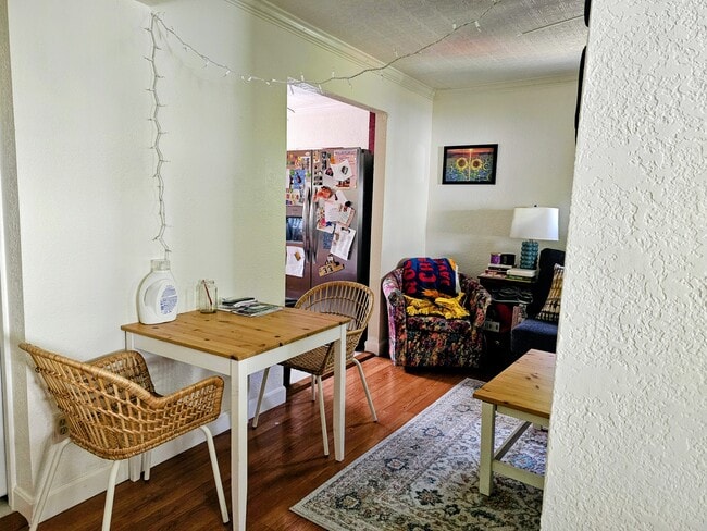 Photo - 10 Lincoln St Unit Apt B