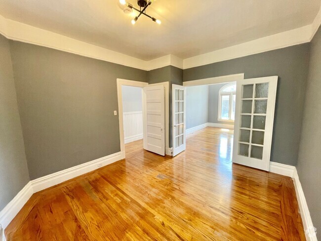 Building Photo - Prime North Beach 2Bed/1Bath with City Vie... Unit 542 Rental