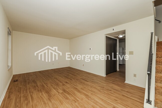 Photo - 8287 Mt Carmel St