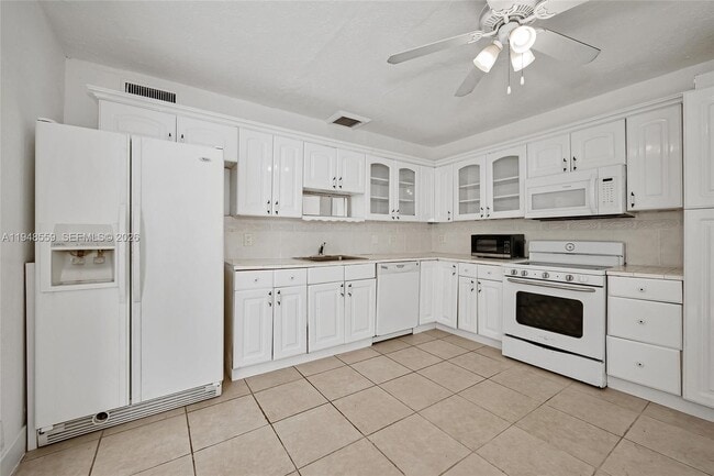 Building Photo - 1922 McKinley St Unit 2