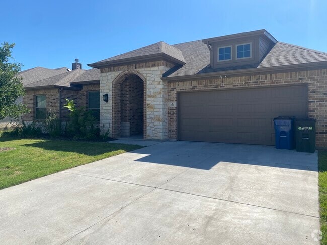 Building Photo - 120 Gardenia Dr Rental
