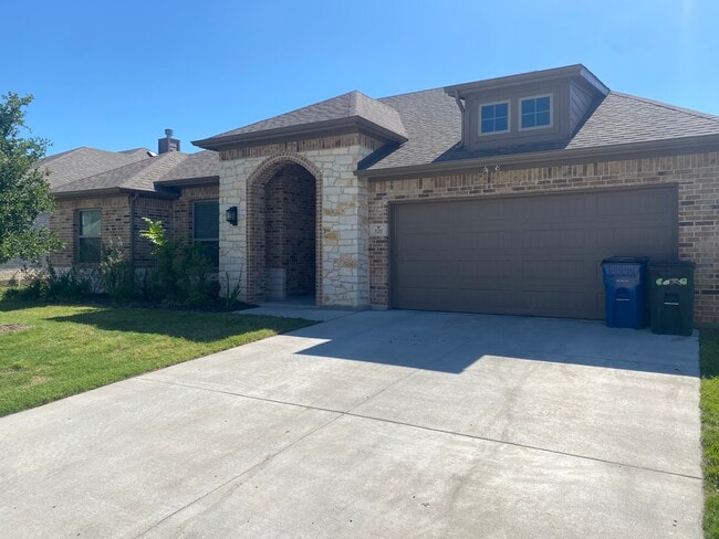 Photo - 120 Gardenia Dr House