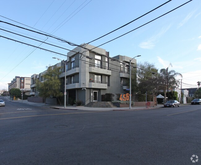 Foto principal - 4567 Lexington Ave