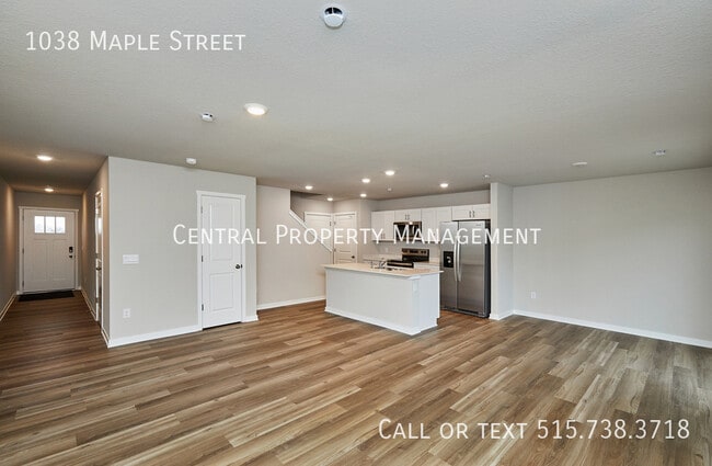 Photo - 1038 Maple St