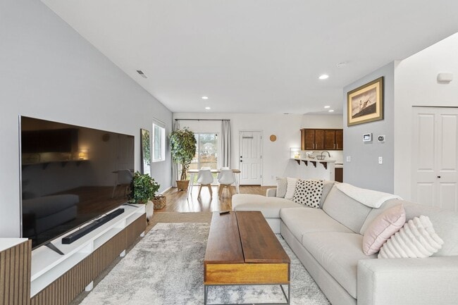 Photo - Spacious 3-Bedroom Home on Quiet Court in Spanaway