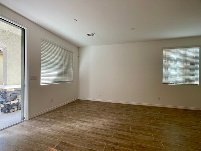 Photo - LOVELY TOWNHOUSE FOR RENT - GATED 3 BED 3 ...