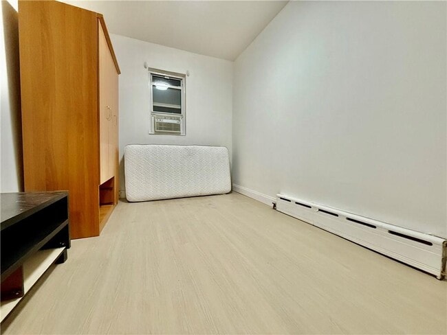 Photo - 34 Bay 10th St Unit 2