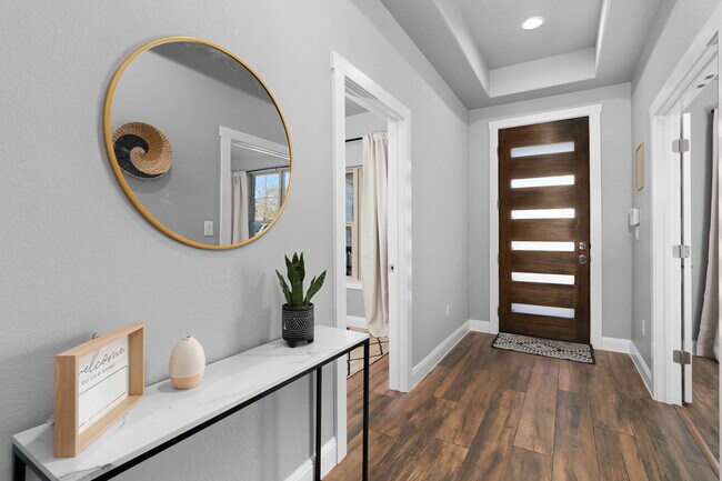 Photo - 1413 Circle Dr