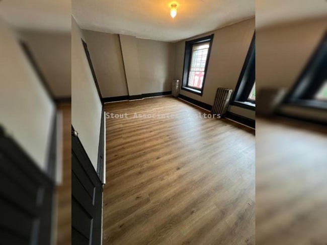 Photo - 111 S 8th St