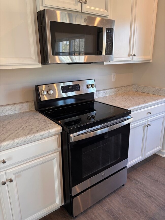 Photo - Newly built 3 Bed/2 Bath Townhouse- Available Now!!!