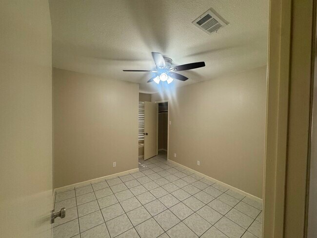 Photo - 247 Northpoint Dr