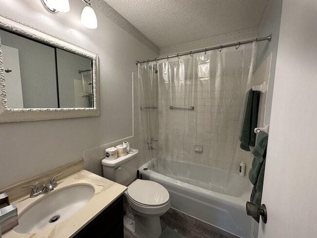 Photo - 4207 Lakeside Ave N