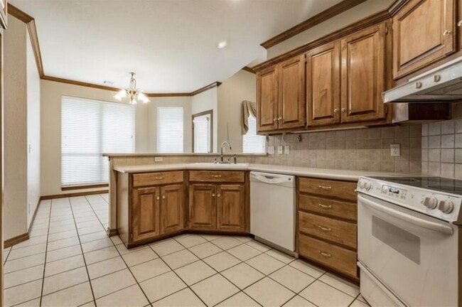 Photo - 2828 Canton Ln