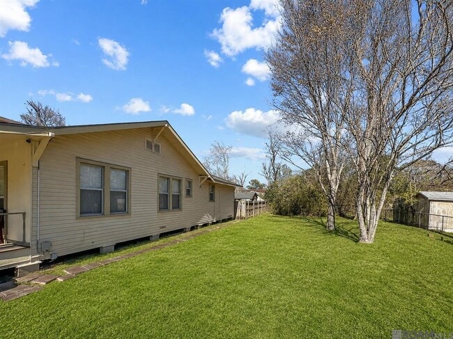 Photo - 1427 Stilt St