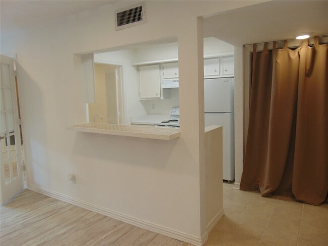 Photo - 3220 69th St Unidad G1