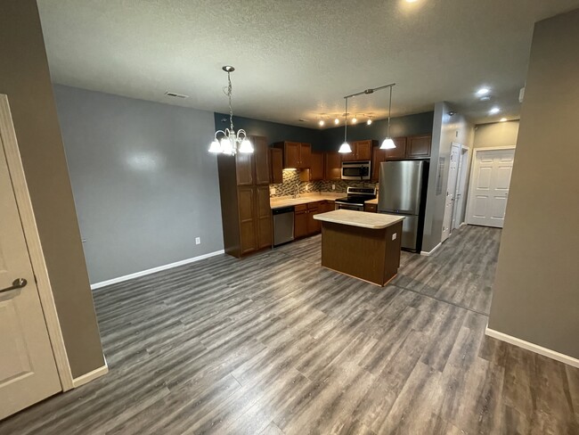 Kitchen/Dining Room - 1815 SW White Birch Cir Condo Unit 9