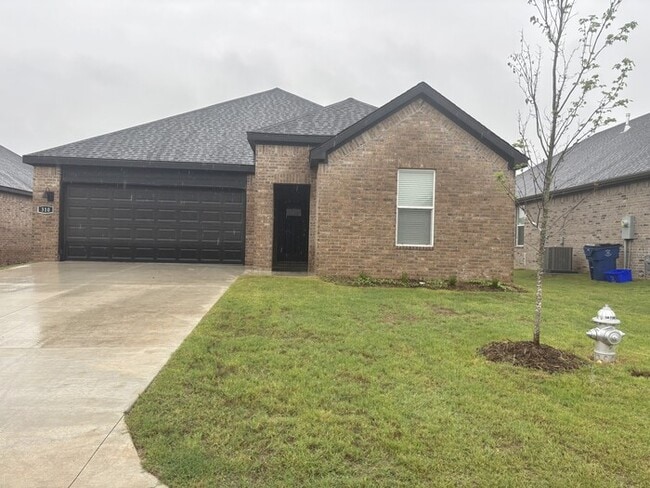 Building Photo - New Construction, one level home