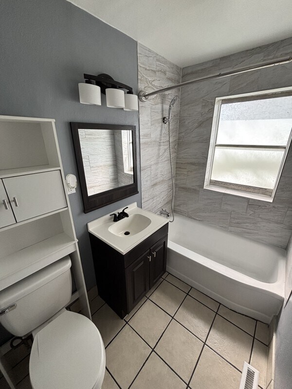 2921 S Madison Ave Unit 1