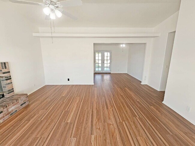 Photo - 920 W Perch Ave