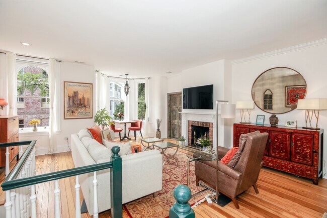 Photo - 1711 Riggs Pl NW