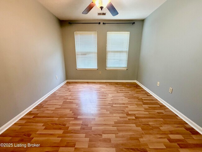 Photo - 4442 Southbridge Ct