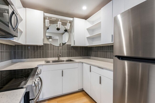 Photo - 811 N Pleasant St Unidad Apt. F