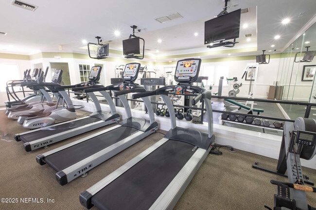 Building Photo - 10075 Gate Pkwy N Unit 2501