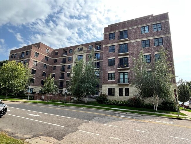 Building Photo - 370 Marshall Ave Unit 503 Rental