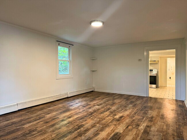 Photo - 10 Tiffany St Unit B