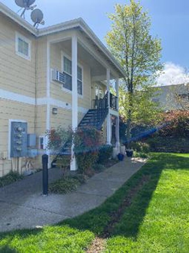 2 Bedroom 2 Bath Townhouse in Ashland - 2 Bedroom 2 Bath Townhouse in Ashland