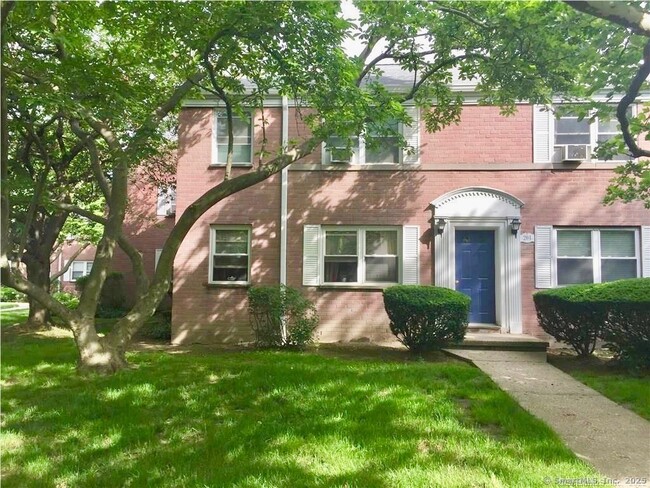 Photo - 204 Seaton Rd Unit APT 1