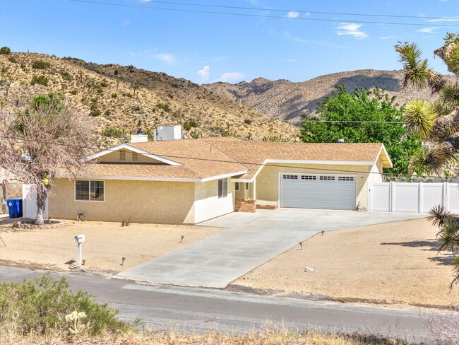 Photo - 56034 Desert Gold Dr House