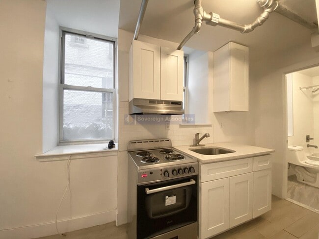 Photo - 22 St Nicholas Pl Unit B3