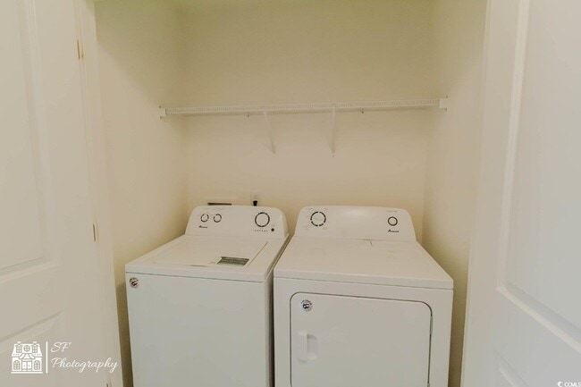 Photo - 109 Oxfordshire St