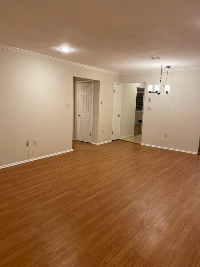 Photo - 180 Amberly Dr Unit 180c