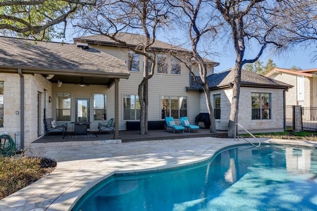 Photo - 132 Lakeway Dr House