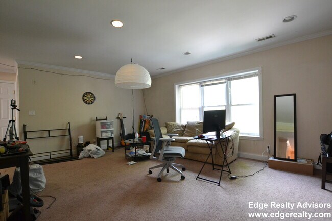 Photo - 60 Matchett St Unit 4