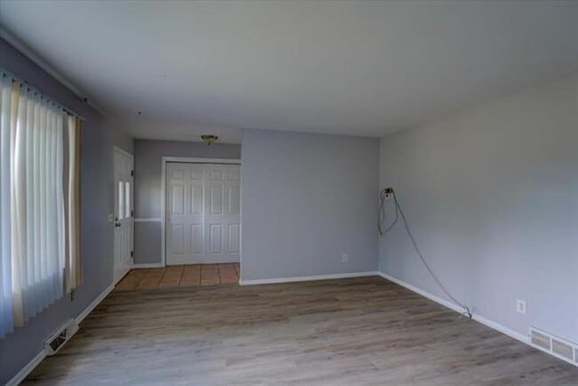 Photo - 3909 Patrick Henry Way