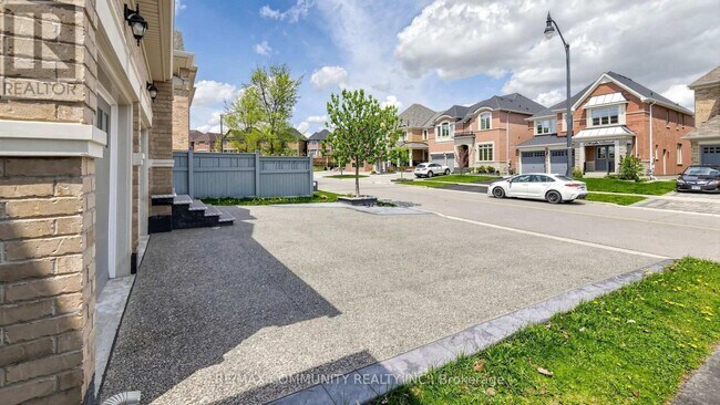 Photo - 5 Mugford Cres