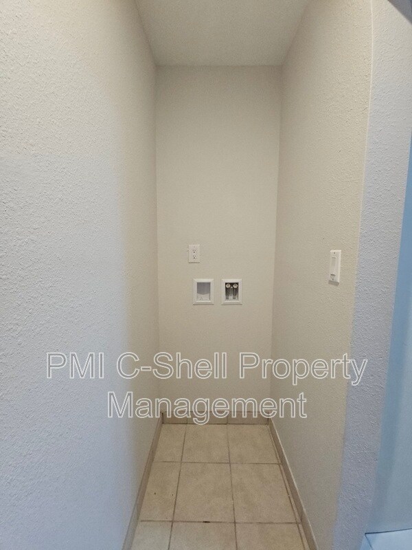 Photo - 3409 Green Briar Cir Unit Apt 2