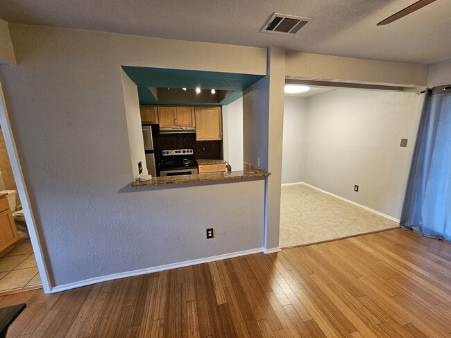 Photo - 3627 Menchaca Rd Unidad #113 Rental
