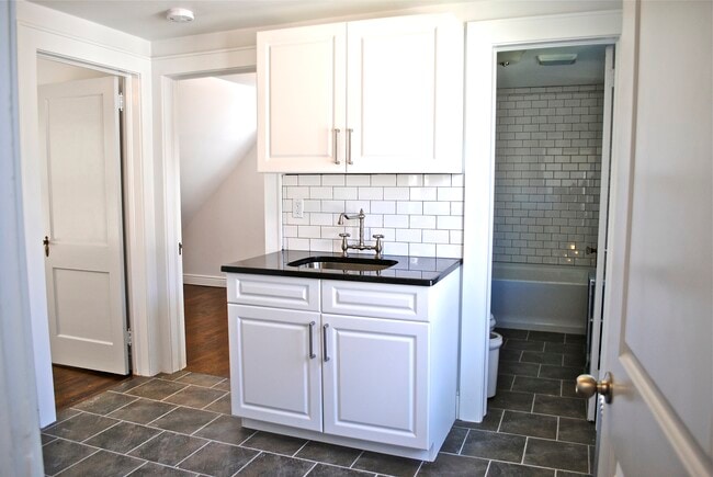 Photo - 60 Hayward Pl Unidad 2