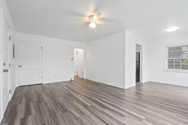 Building Photo - NEWLY RENOVATED ONE BEDROOM IN PRIME ALAMI... Unit 1734-12 Rental