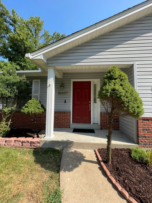 Photo - COMING SOON - Beautiful 3-Bedroom Home in Frontenac – Ladue School District