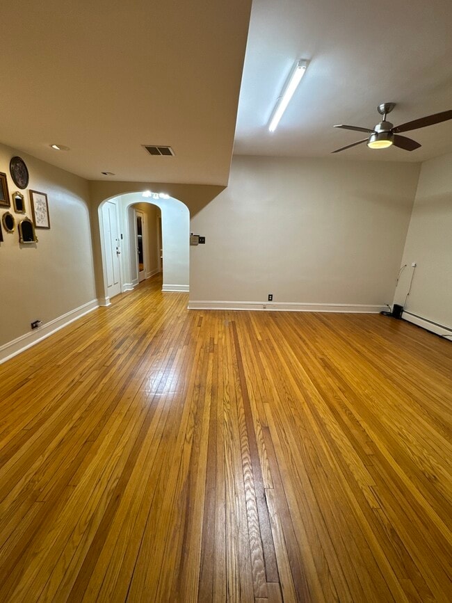 Photo - 7450 N Claremont Ave Unit 1G