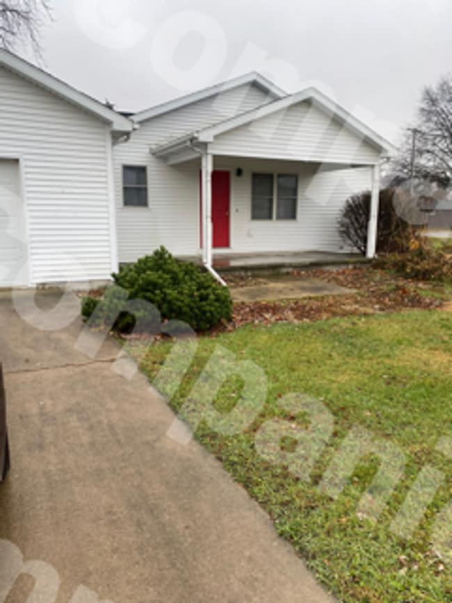 Building Photo - Available Now! Rental