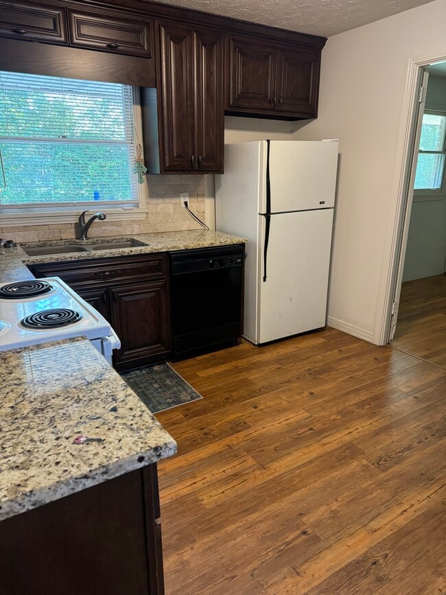 Photo - 313 N Dean Rd House