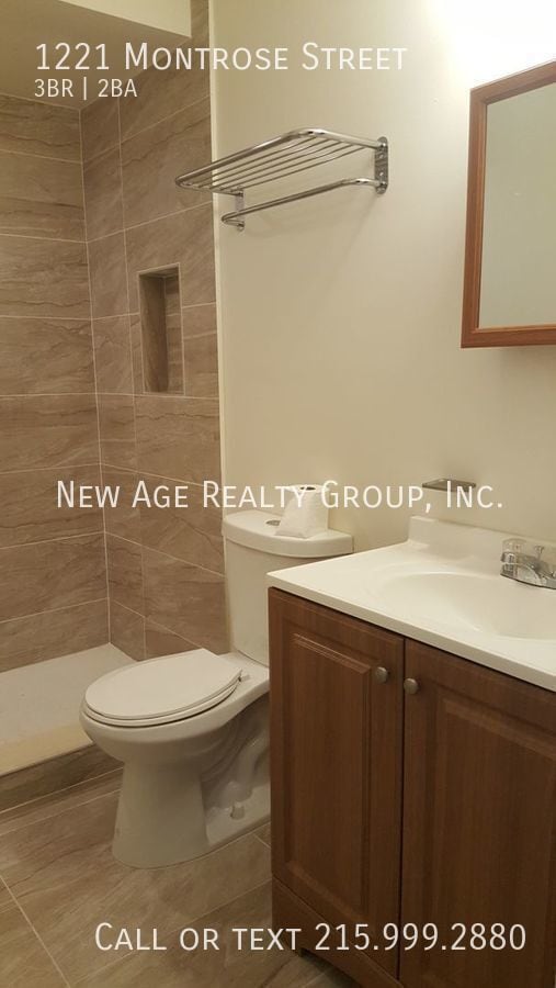 Photo - 1221 Montrose St